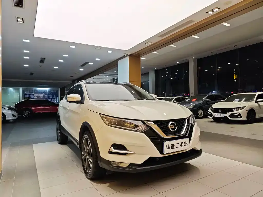 Nissan Qashqai — фото 4