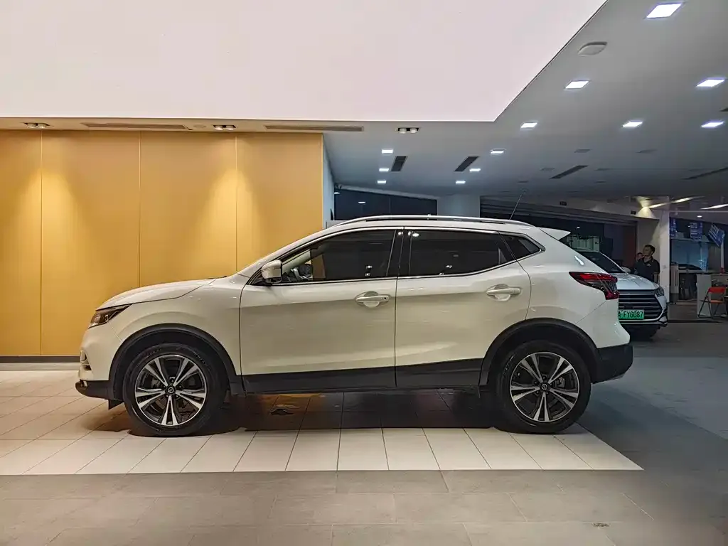 Nissan Qashqai — фото 3