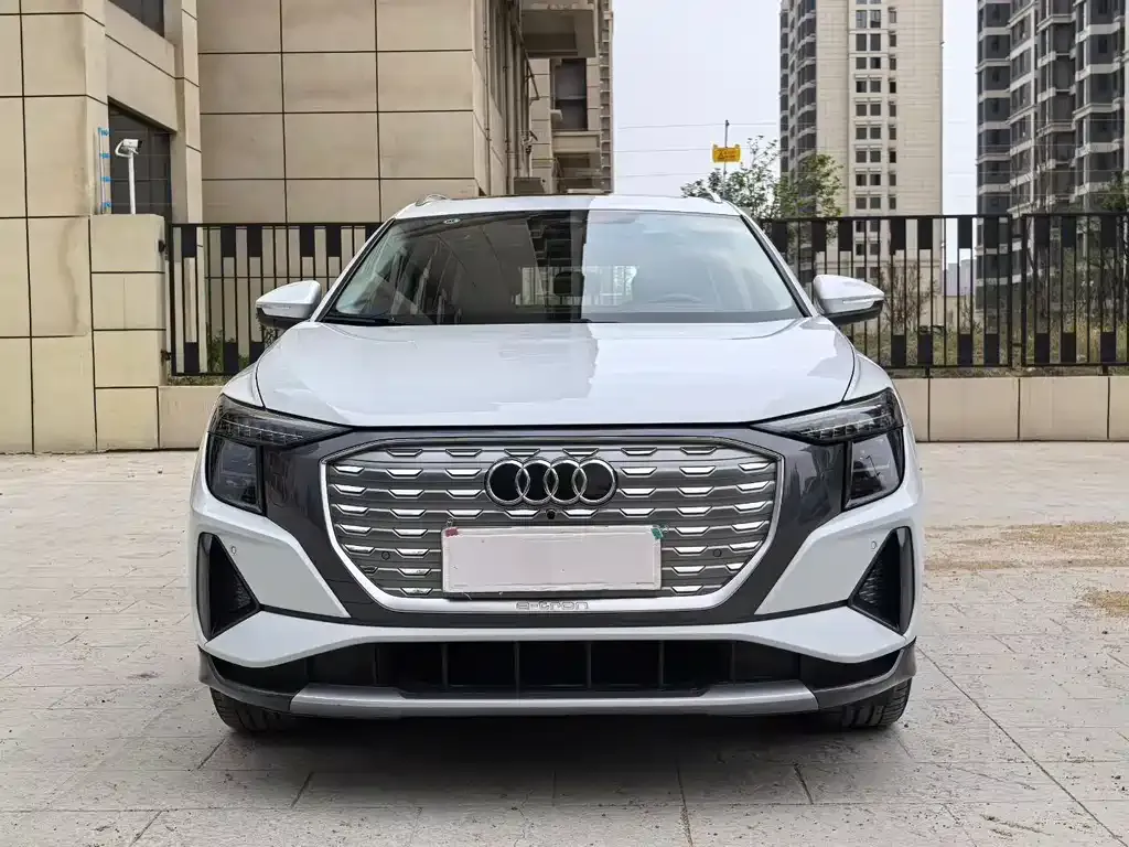 Audi Q5 e-tron 2024 из CN, фото 4