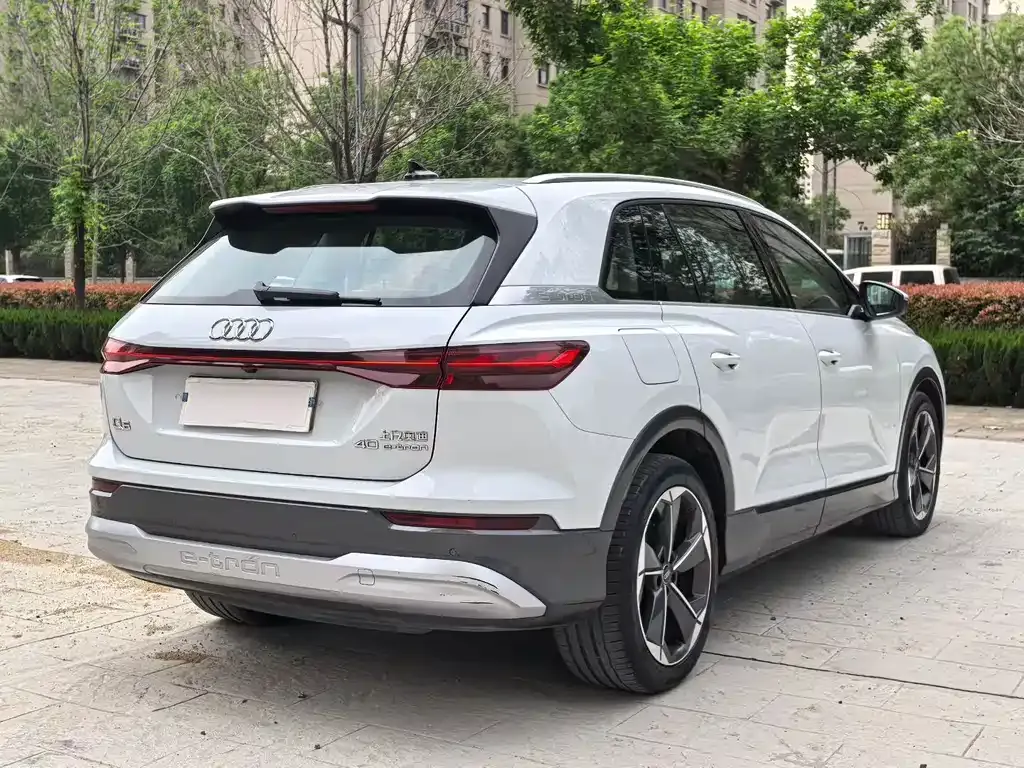 Audi Q5 e-tron 2024 из CN, фото 8