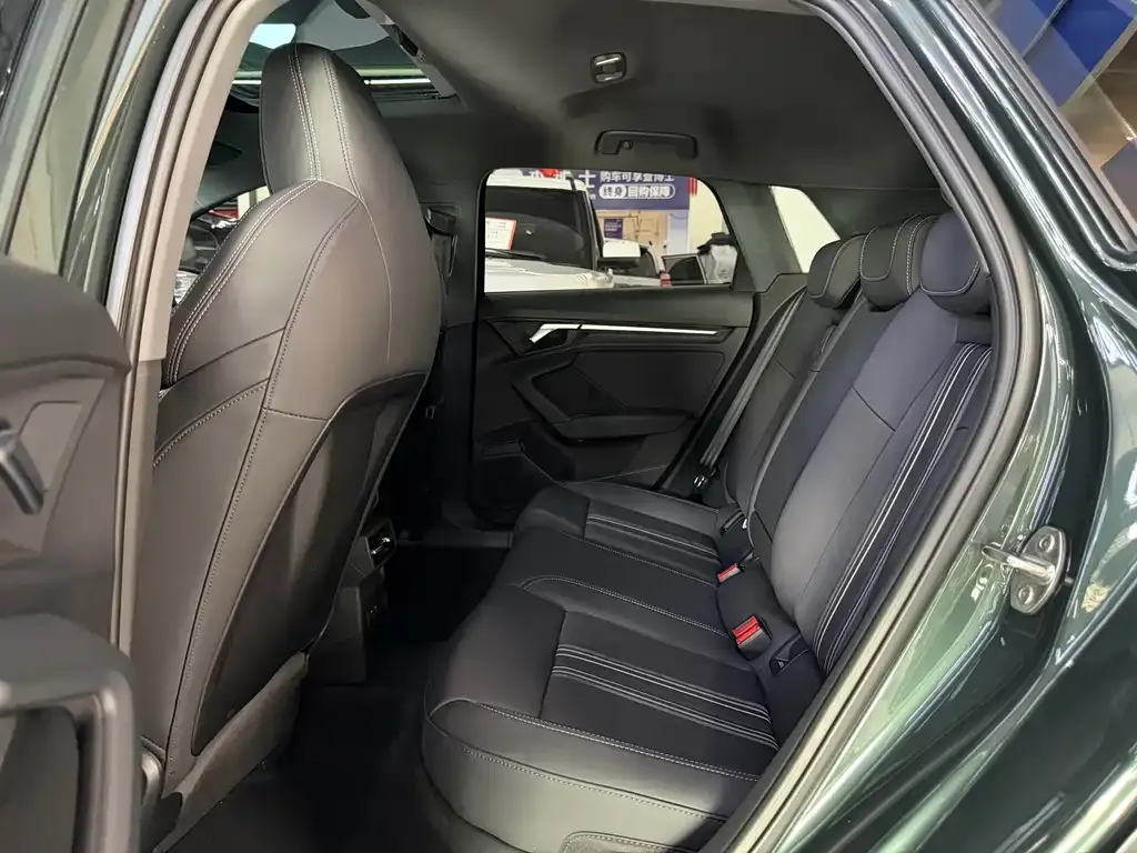 Audi A3 2023 из CN, фото 8
