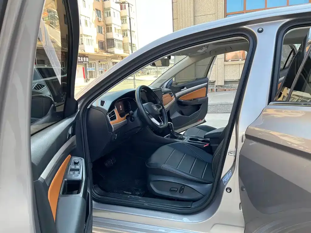 Volkswagen Bora 2022 из CN, фото 7