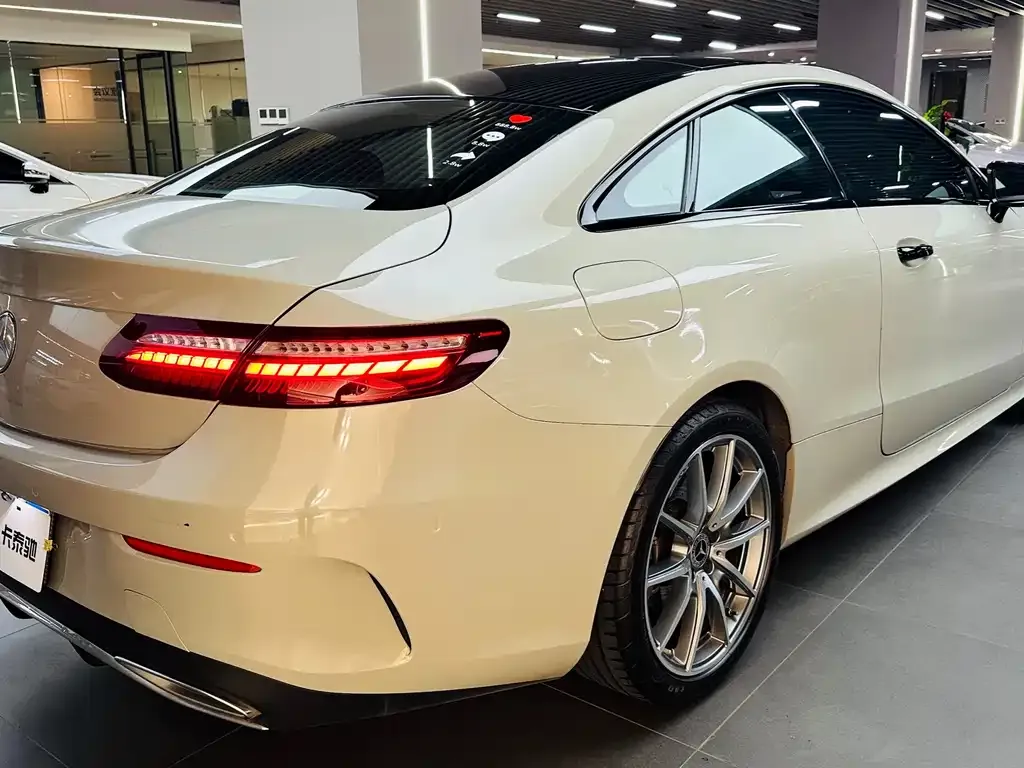 Mercedes-Benz E-Class (Import) — фото 7