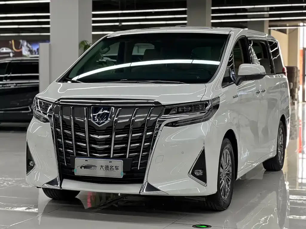 Toyota Alphard 2023 из CN, фото 1