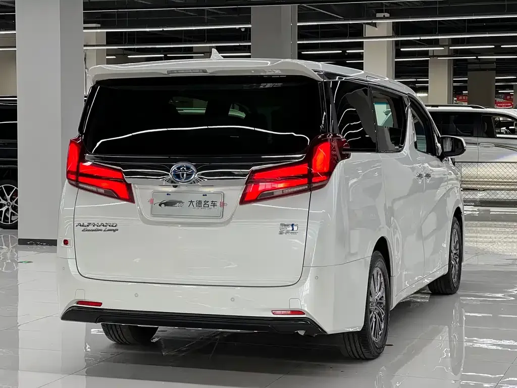 Toyota Alphard 2023 из CN, фото 7