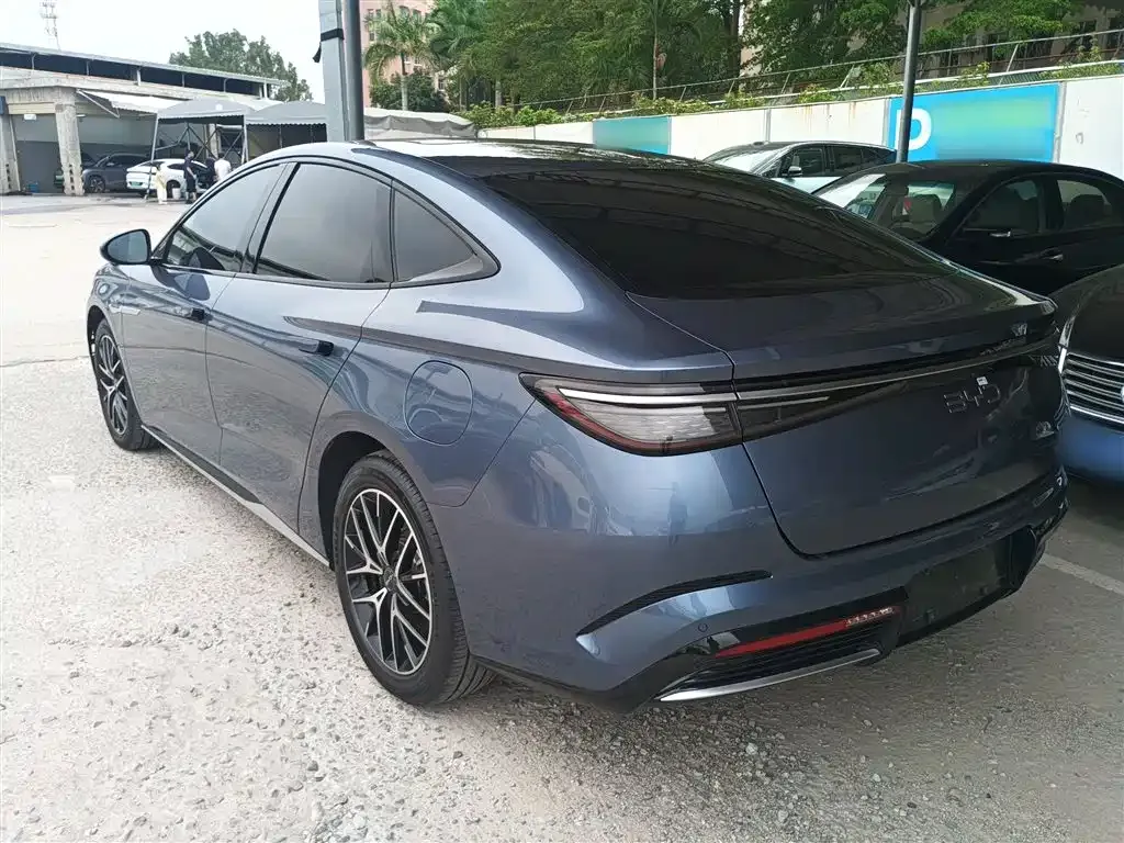 BYD Seal 07 DM-i — фото 9