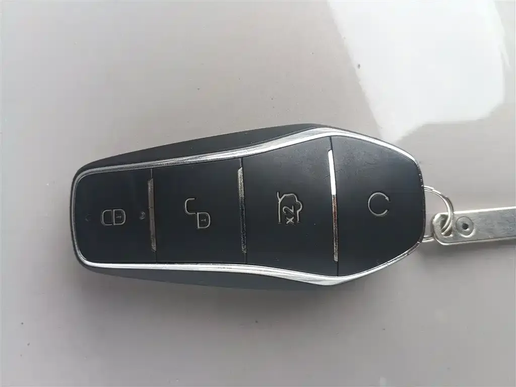 BYD Seal 07 DM-i — фото 2