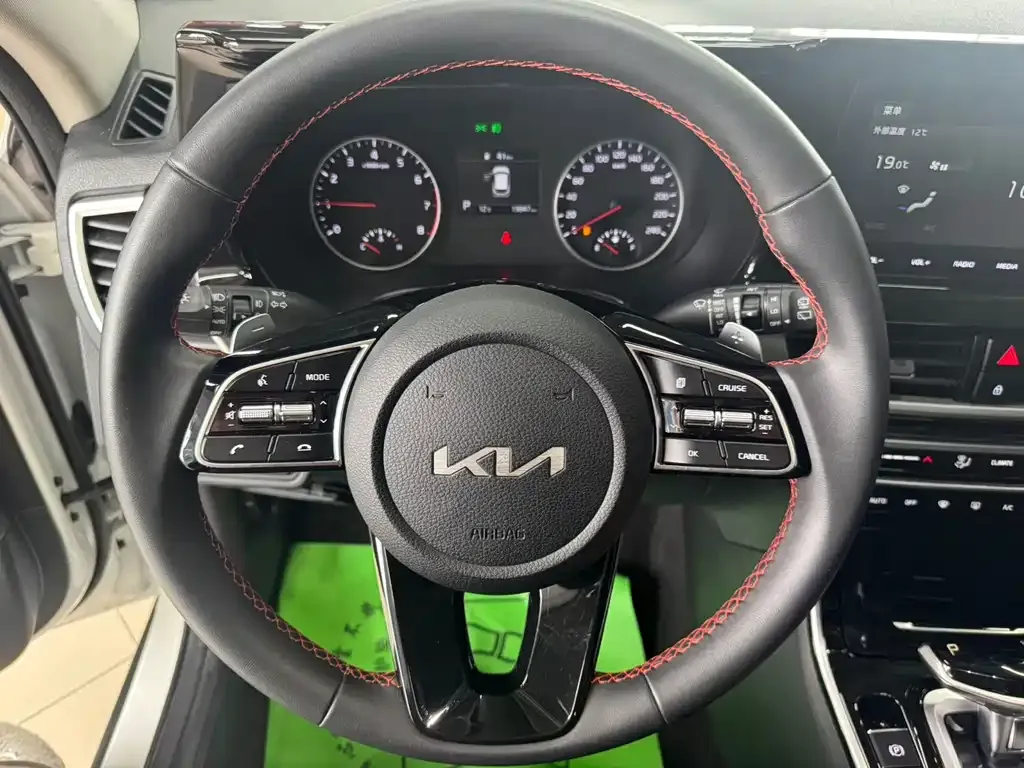 Kia KX3 — фото 9