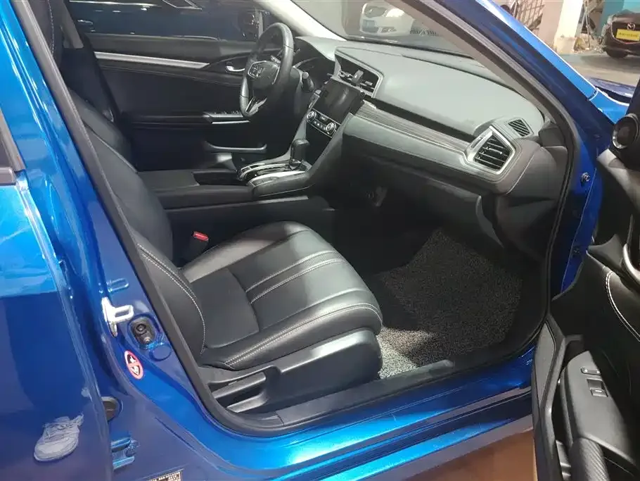 Honda Civic — фото 10