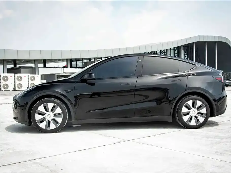 Tesla Model Y 2023 из CN, фото 4