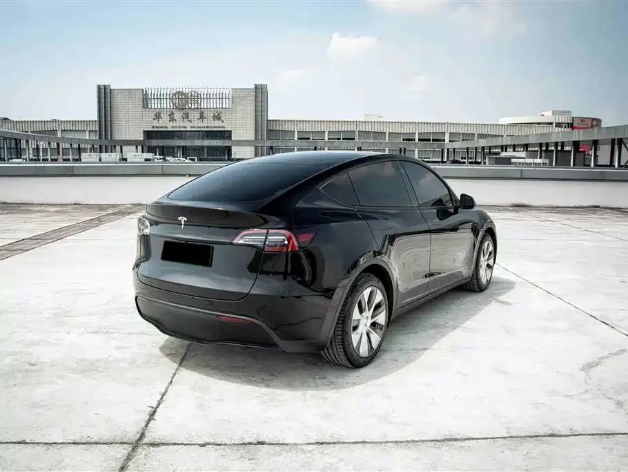 Tesla Model Y 2023 из CN, фото 10