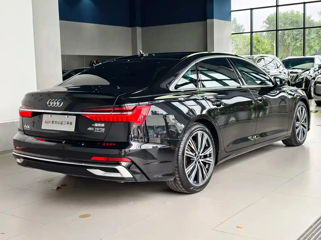 Audi A6L — фото 7