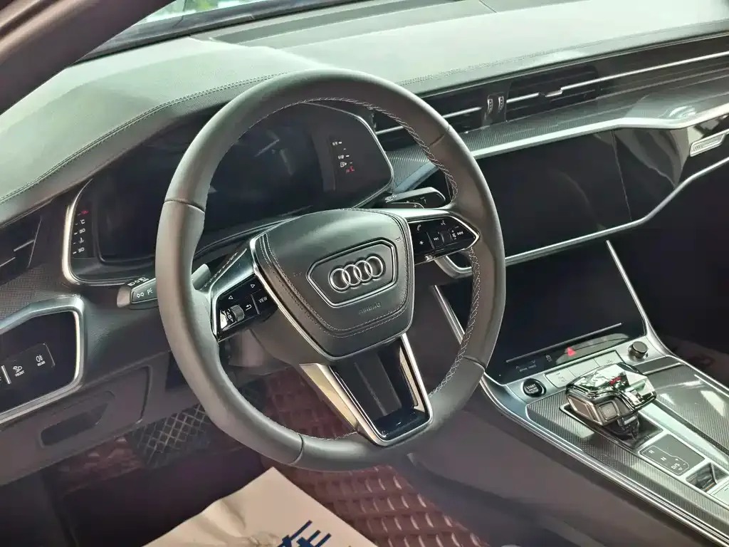 Audi A6L — фото 8