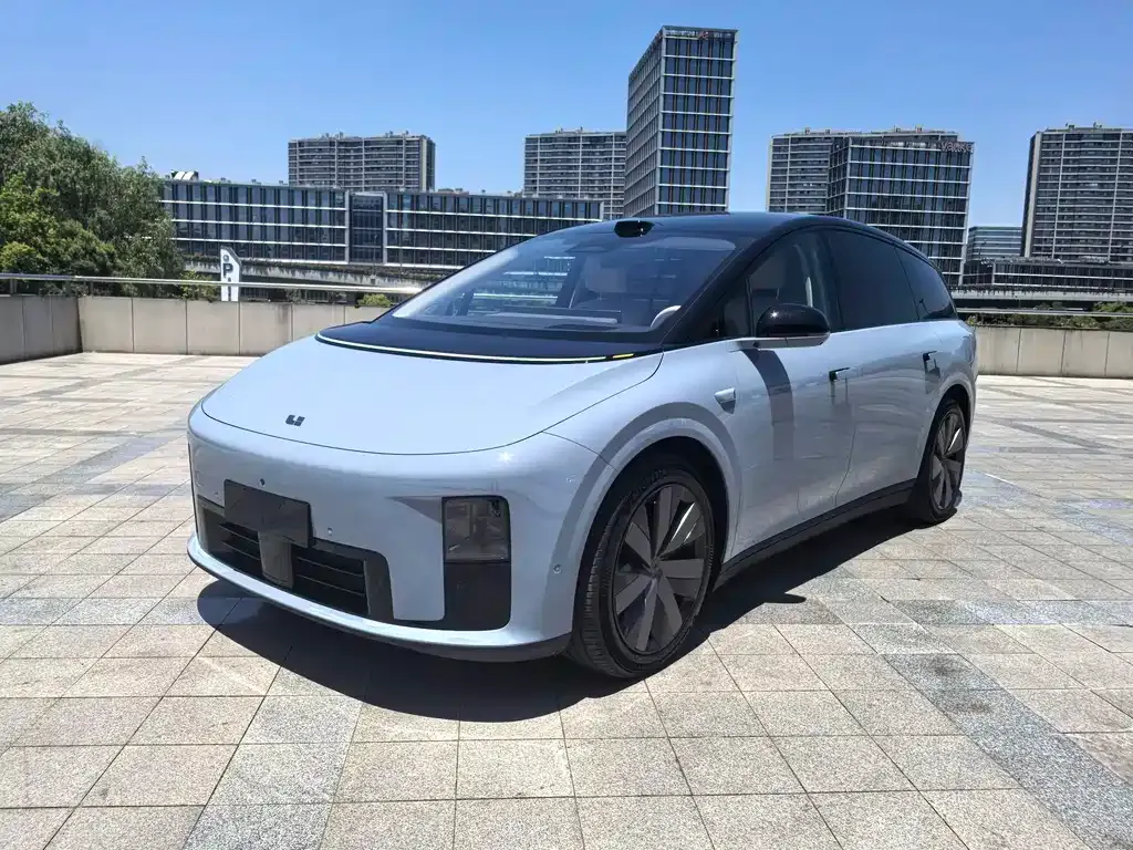 Li Auto i8