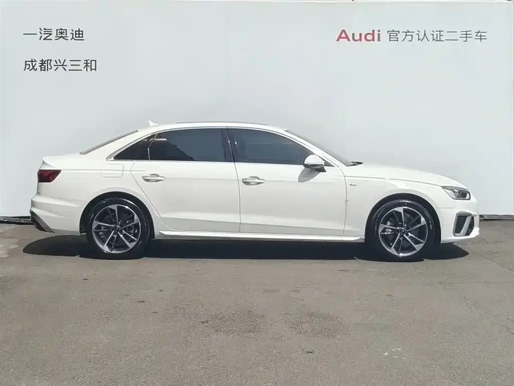 Audi A4L 2024 из CN, фото 6