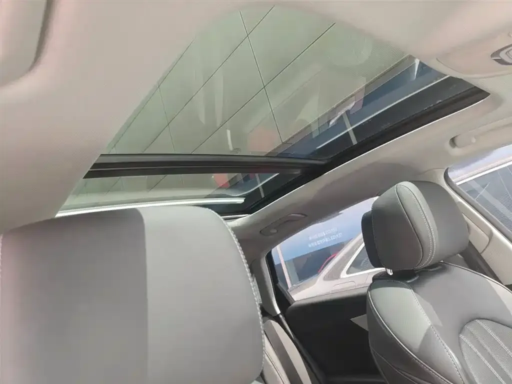 Audi A4L 2024 из CN, фото 5
