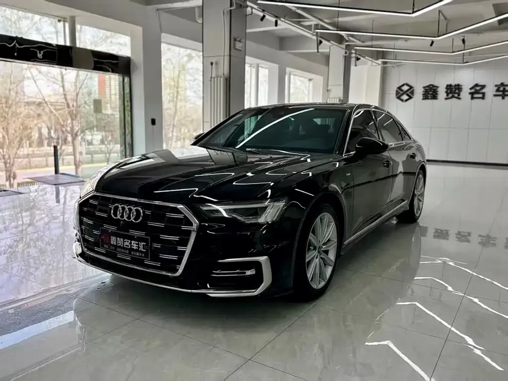 Audi A6L — фото 1