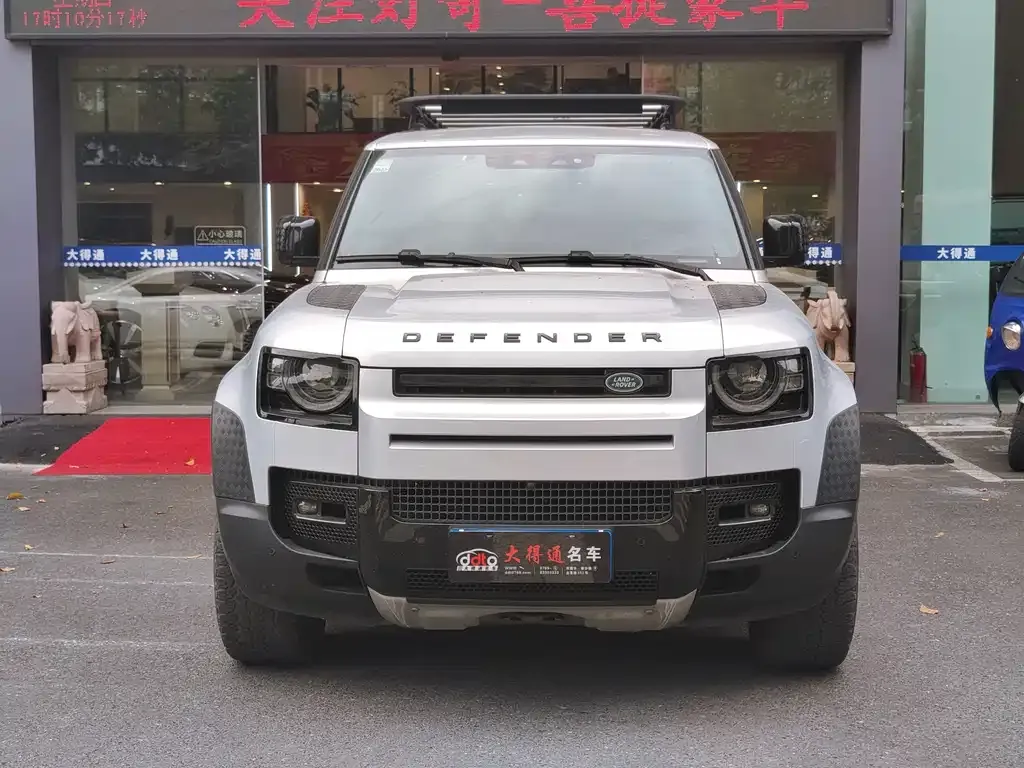 Land Rover Defender — фото 10