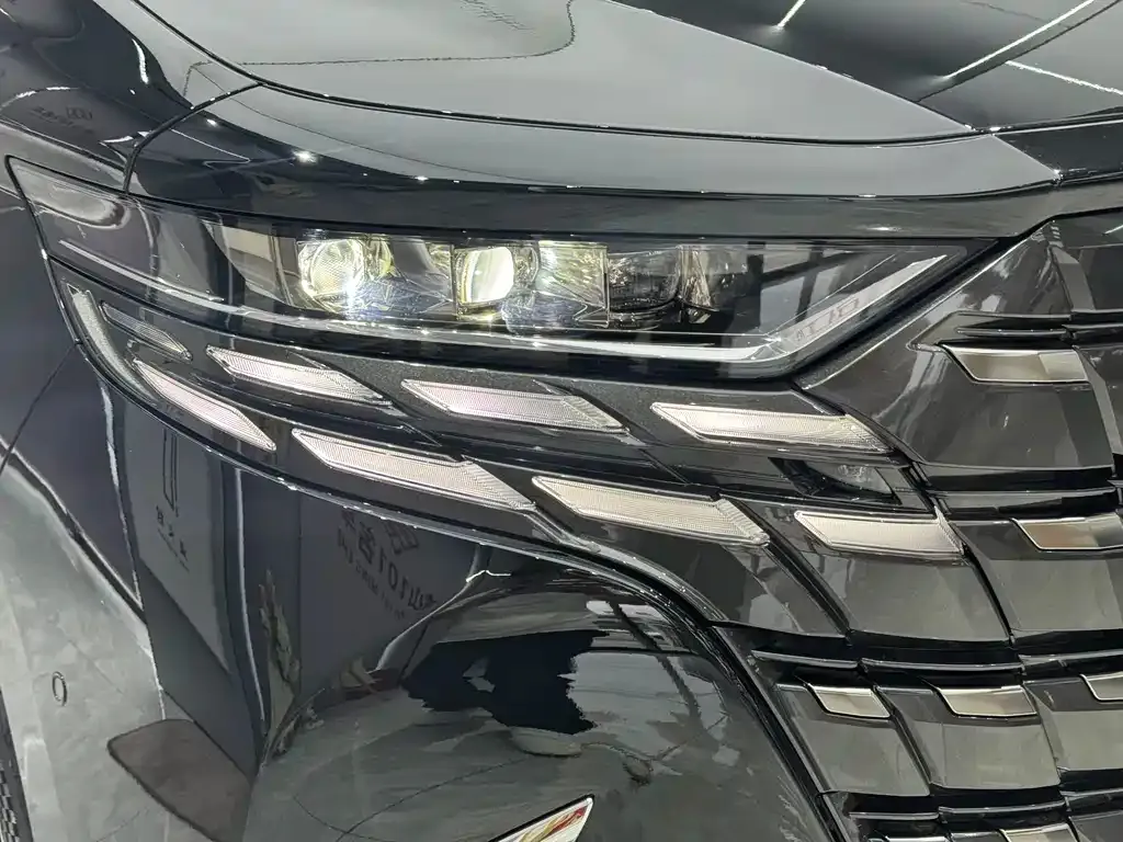 Toyota Alphard 2025 из CN, фото 10