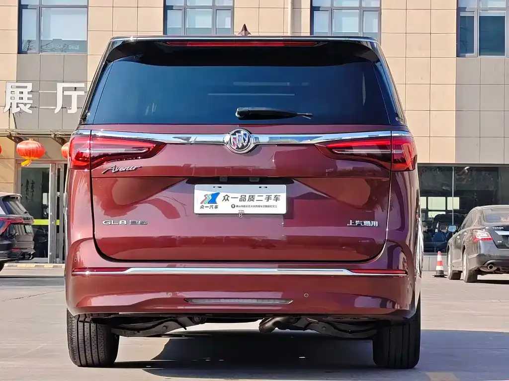 Buick GL8 2023 из CN, фото 9
