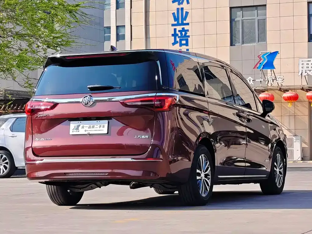 Buick GL8 2023 из CN, фото 8
