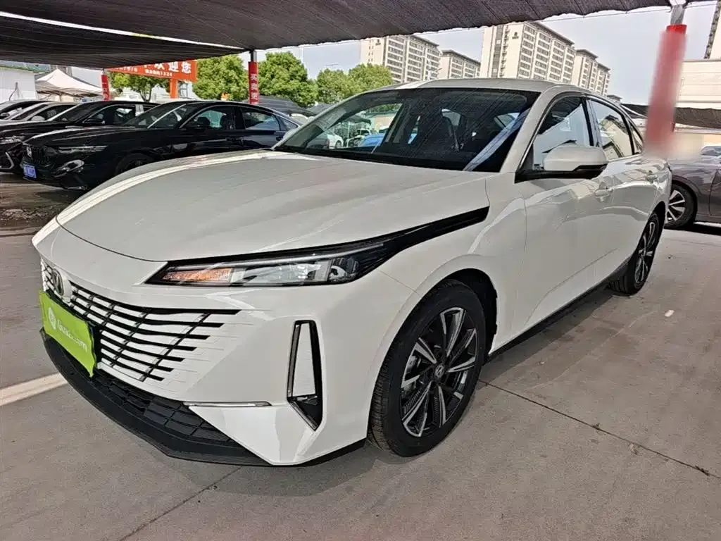 Changan Eado — фото 4