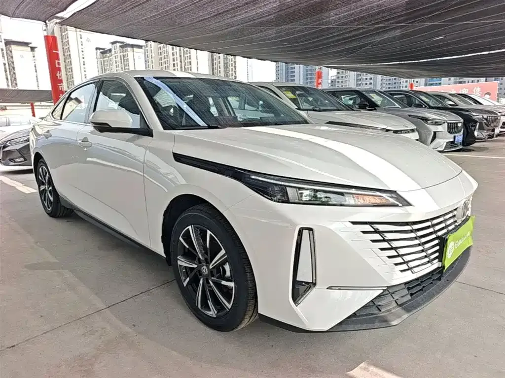 Changan Eado — фото 6