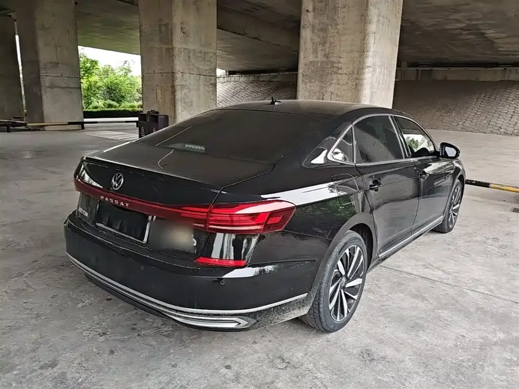 Volkswagen Passat — фото 2