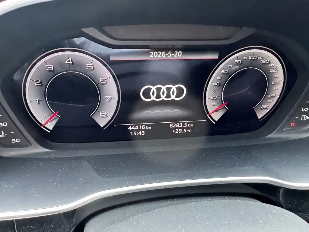 Audi Q3 — фото 3
