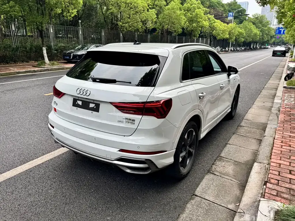 Audi Q3 — фото 9