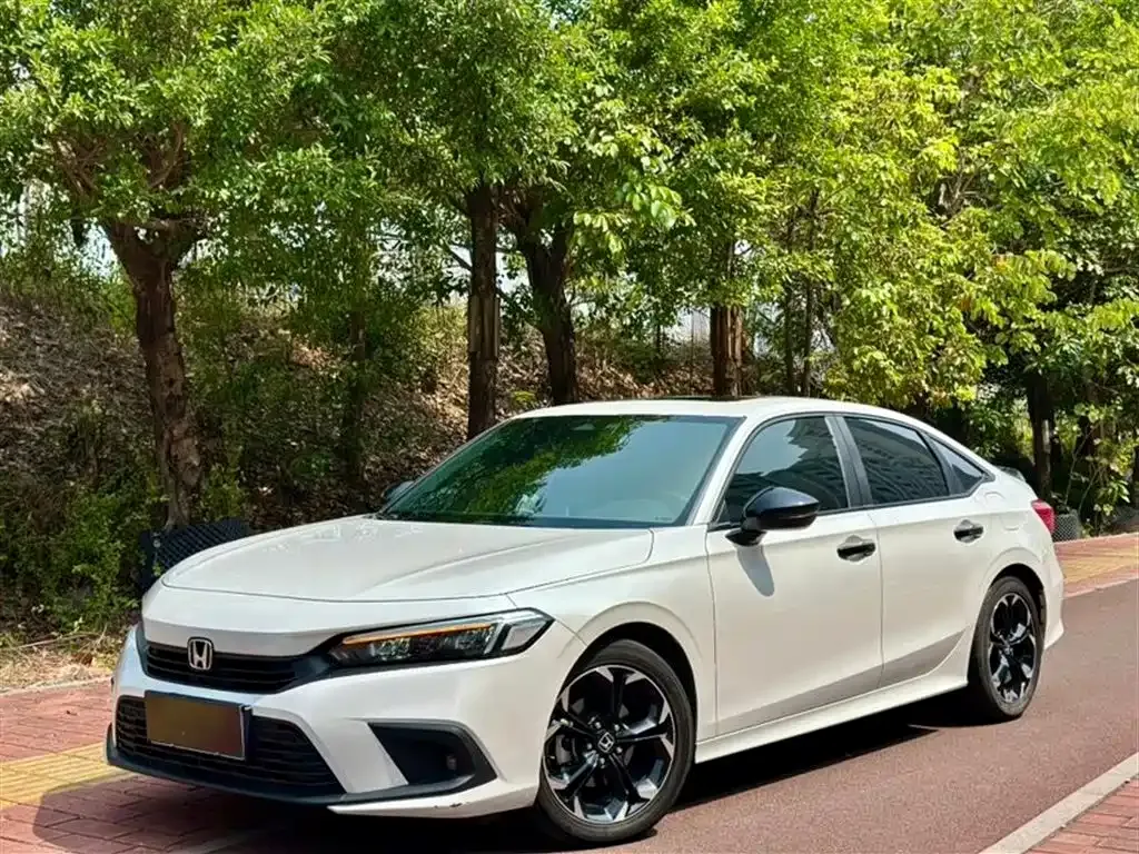 Honda Civic — фото 1