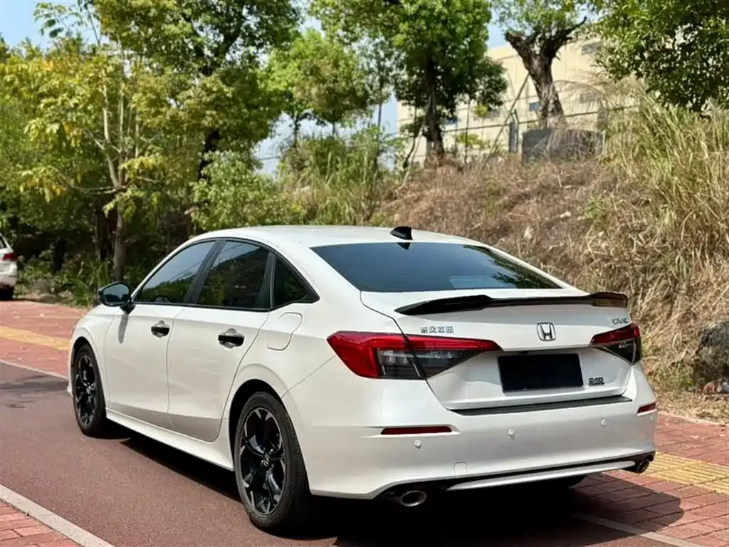 Honda Civic — фото 7