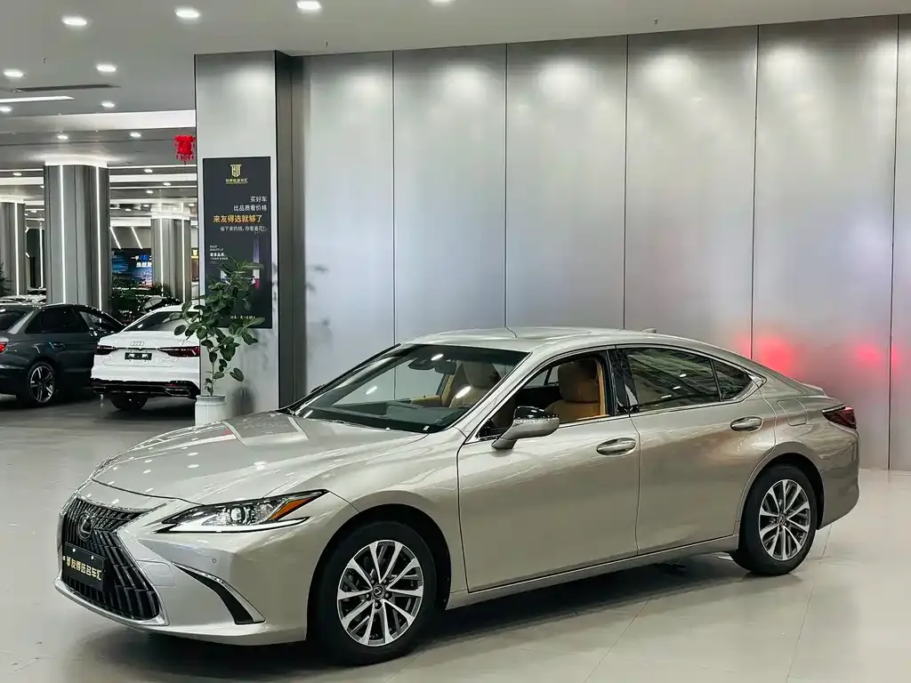 Lexus ES 2024 из CN, фото 1