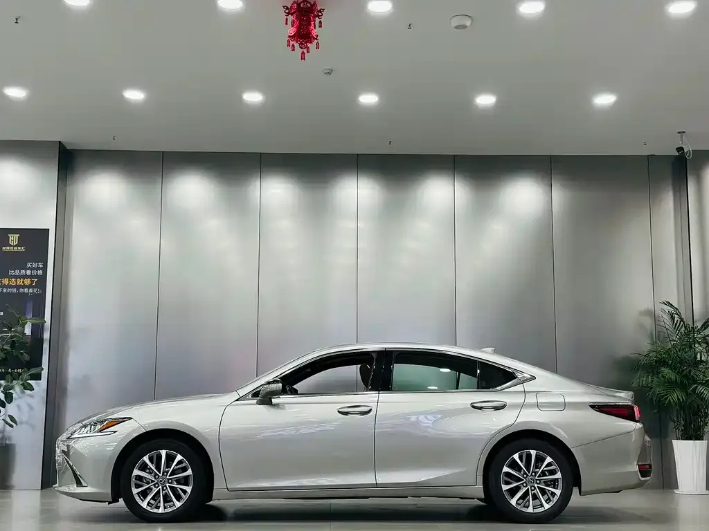Lexus ES 2024 из CN, фото 7
