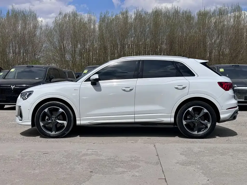 Audi Q3 — фото 8