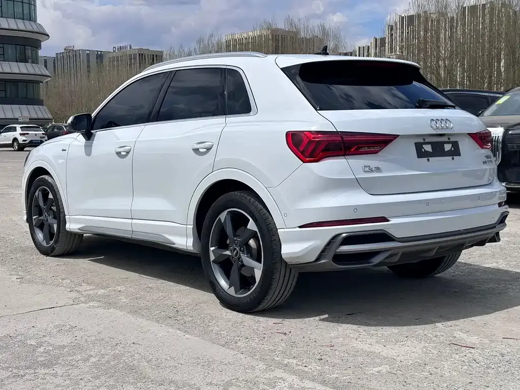 Audi Q3 — фото 7