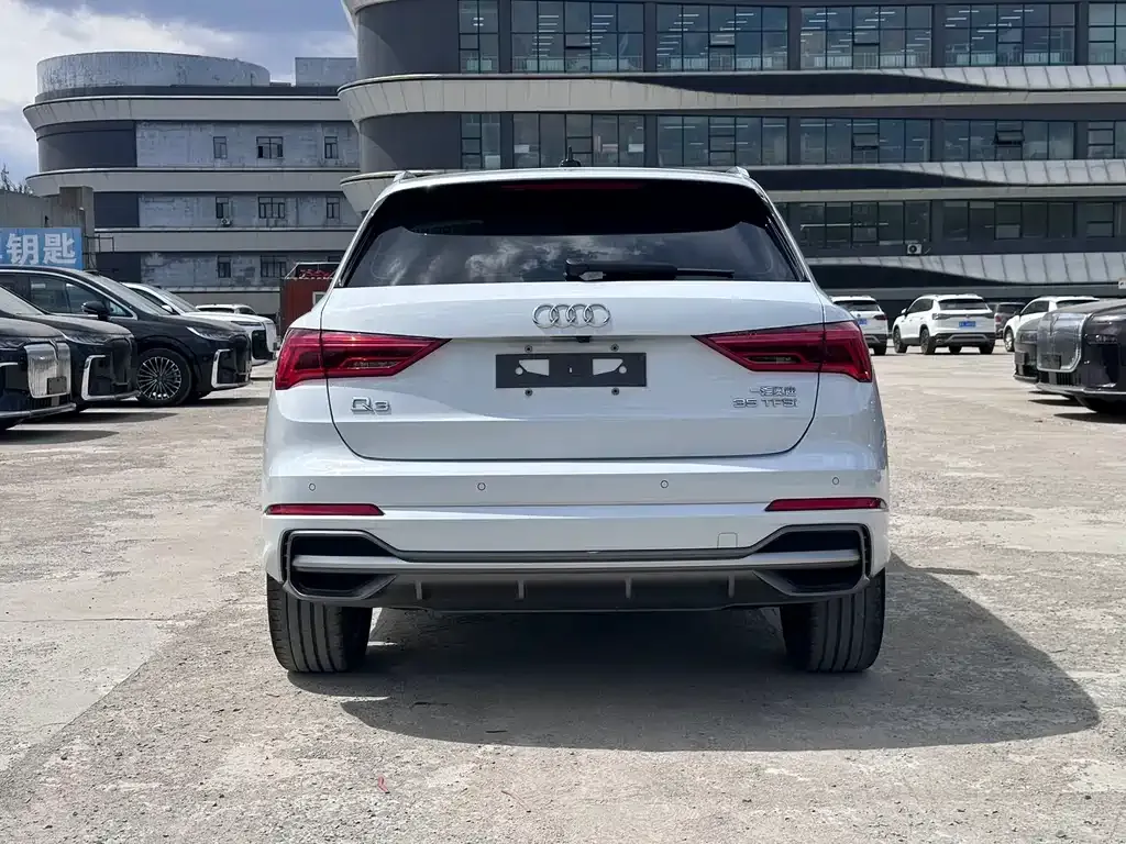 Audi Q3 — фото 3