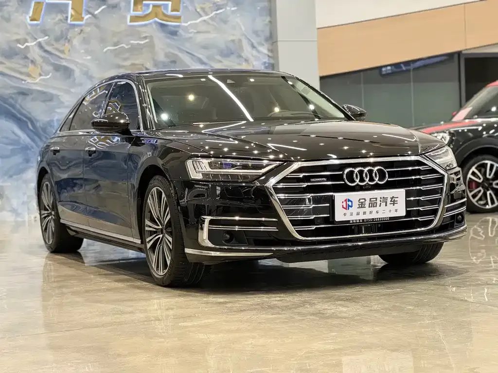 Audi A8 — фото 3
