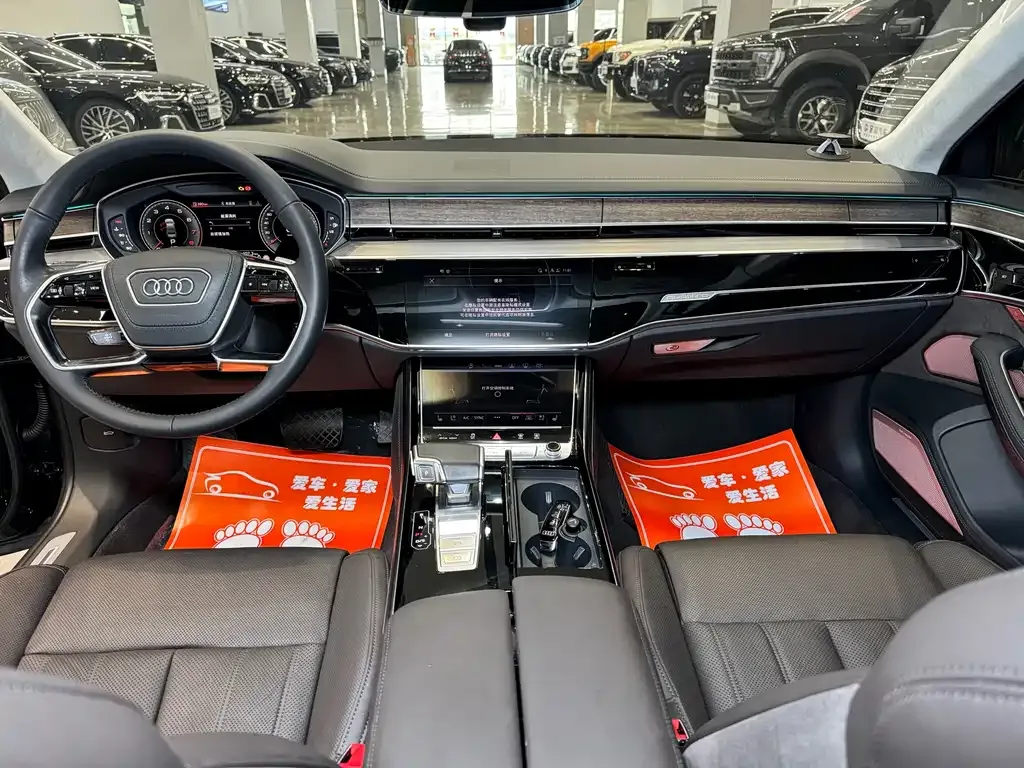 Audi A8 — фото 6