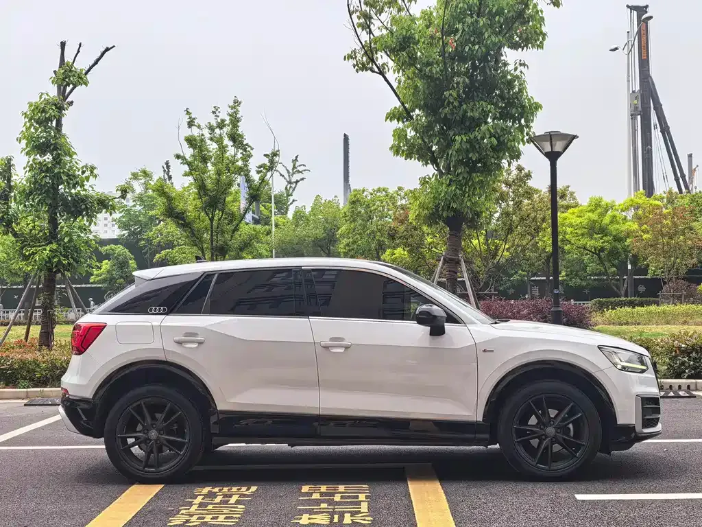 Audi Q2L 2021 из CN, фото 4