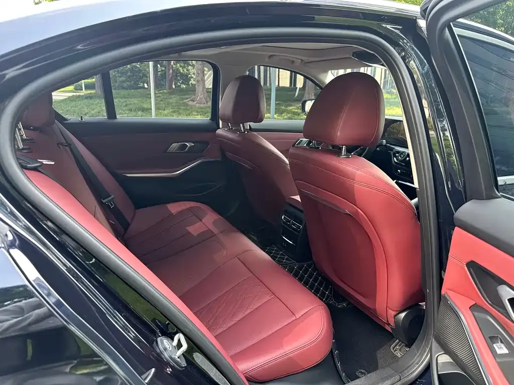 BMW 3 Series 2025 из CN, фото 4