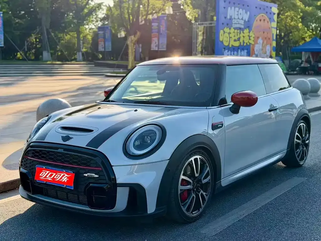 MINI JCW (John Cooper Works)