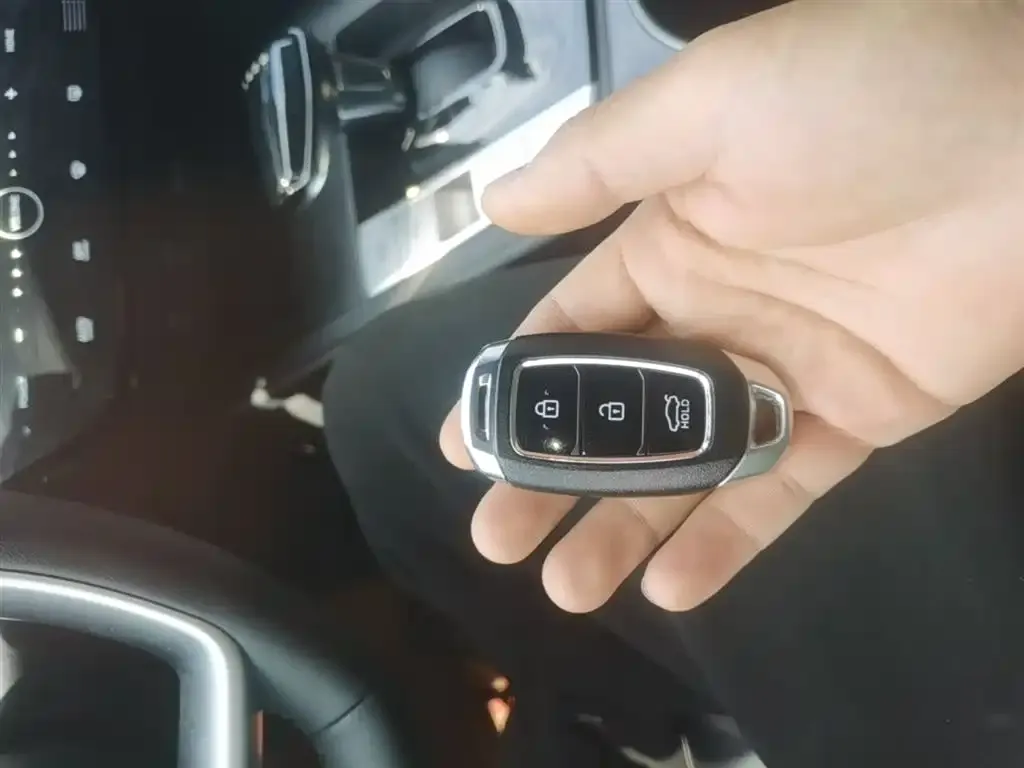 Hyundai Elantra 2022 из CN, фото 3