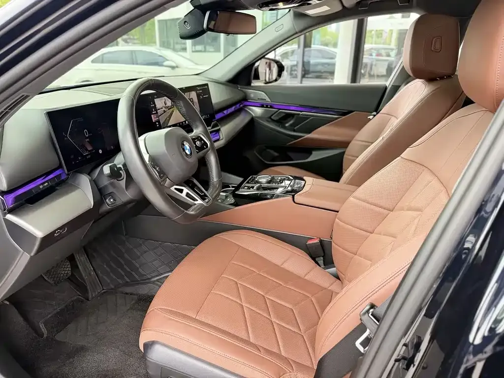 BMW 5 Series — фото 10