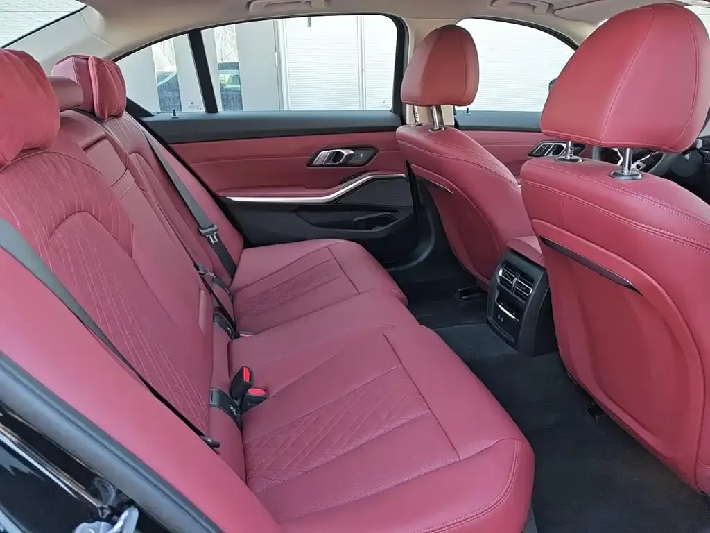BMW 3 Series 2025 из CN, фото 6