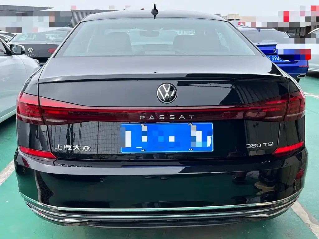 Volkswagen Passat 2023 из CN, фото 8