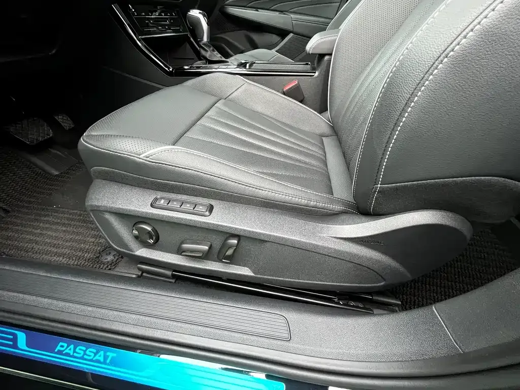 Volkswagen Passat 2023 из CN, фото 6