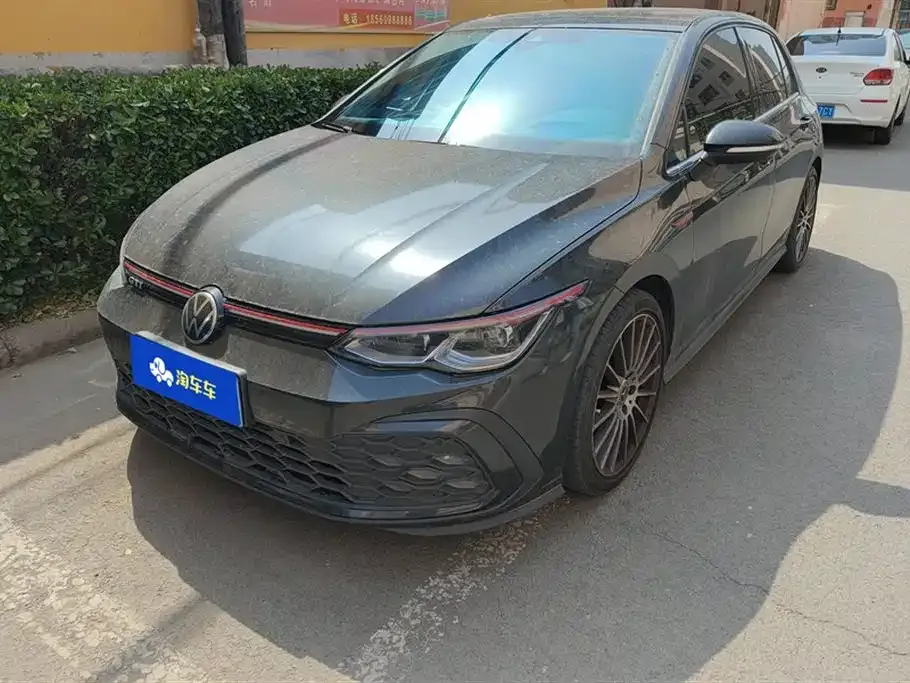 Volkswagen Golf GTI