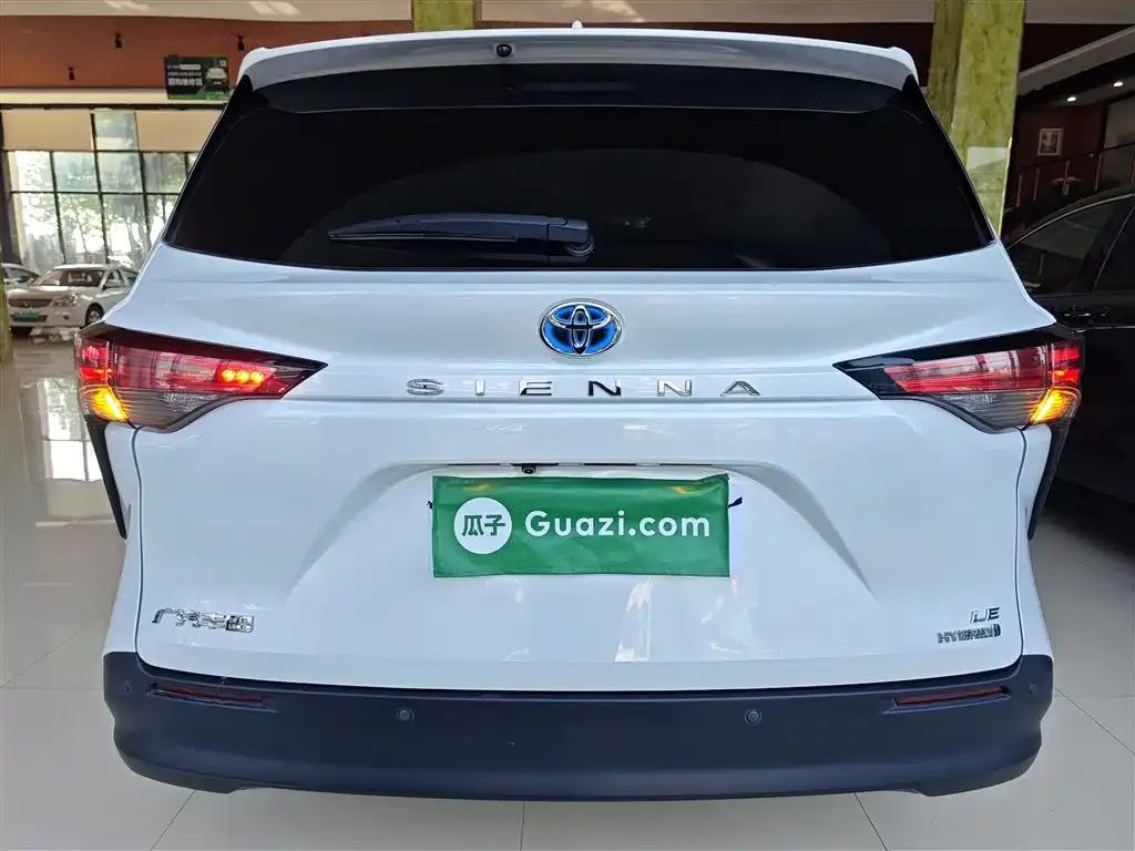 Toyota Sienna 2024 из CN, фото 6