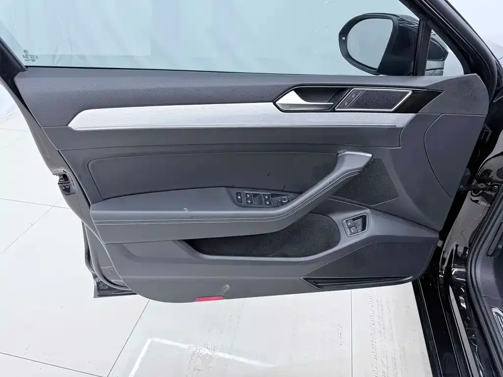 Volkswagen Magotan GTE PHEV 2024 из CN, фото 2